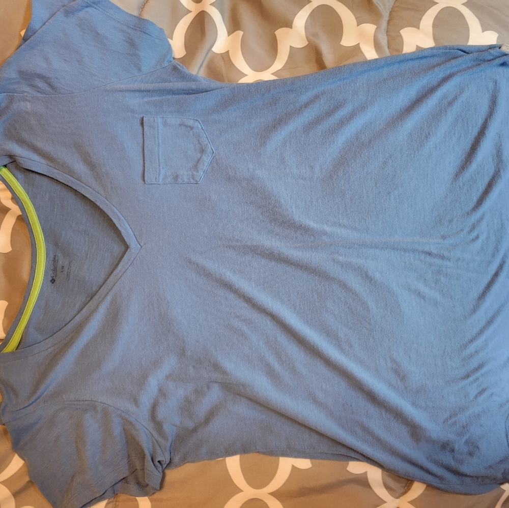 Columbia Womens lightweight tee